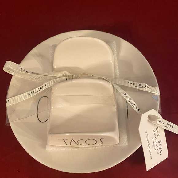 Rae Dunn Taco Holder & Plates - Picture 3 of 5